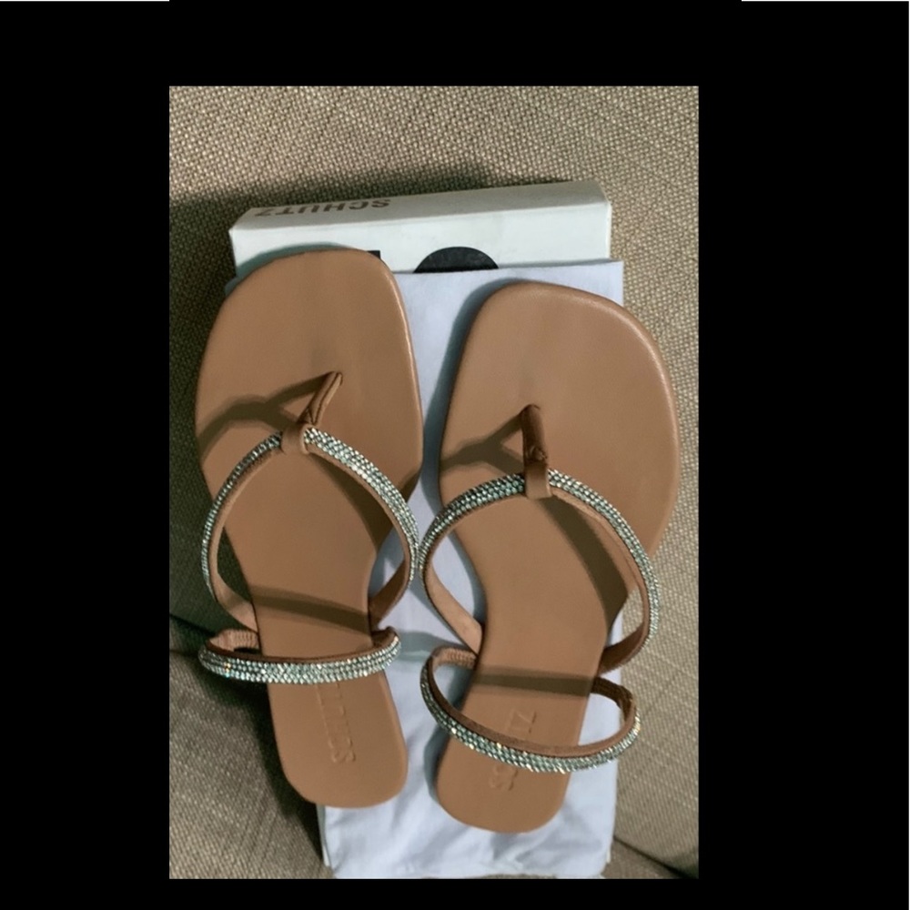 SCHUTZ beautiful sandals !